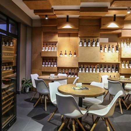 Wine Hotel Кишинев Екстериор снимка