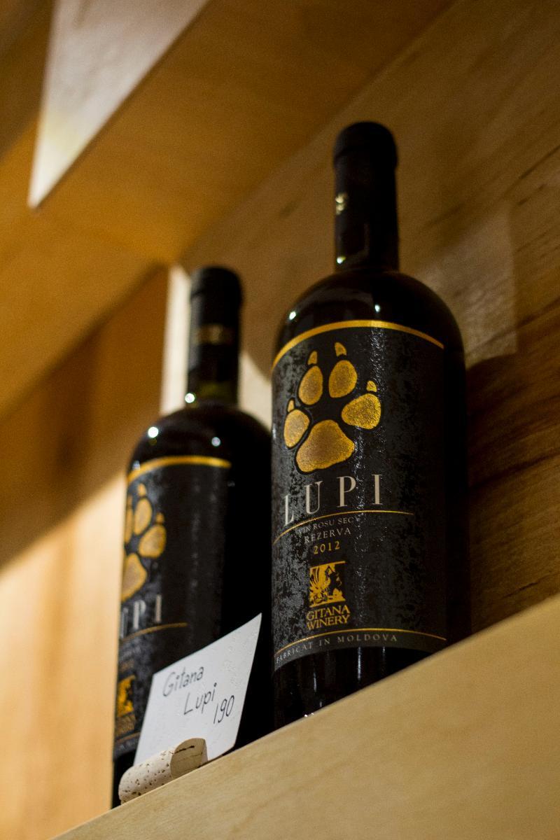 Wine Hotel Кишинев Екстериор снимка