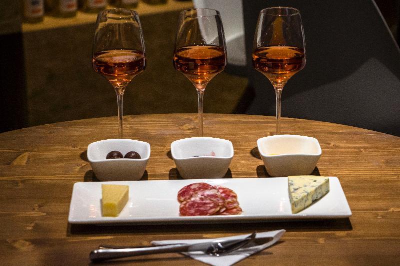Wine Hotel Кишинев Екстериор снимка