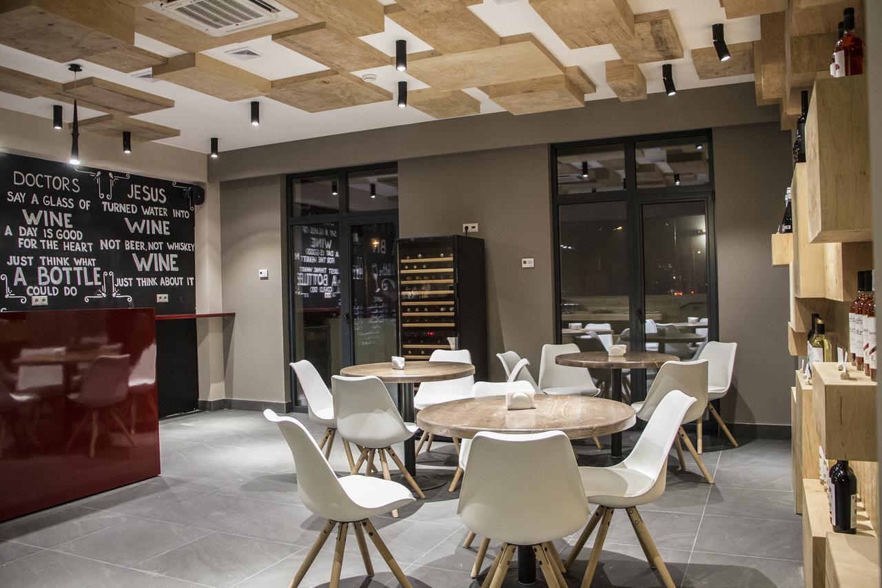 Wine Hotel Кишинев Екстериор снимка