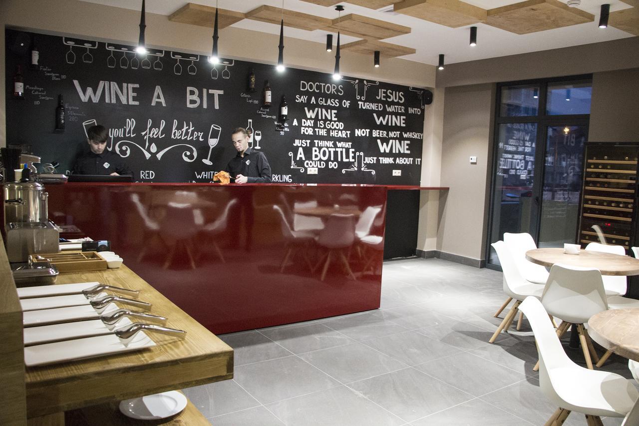 Wine Hotel Кишинев Екстериор снимка