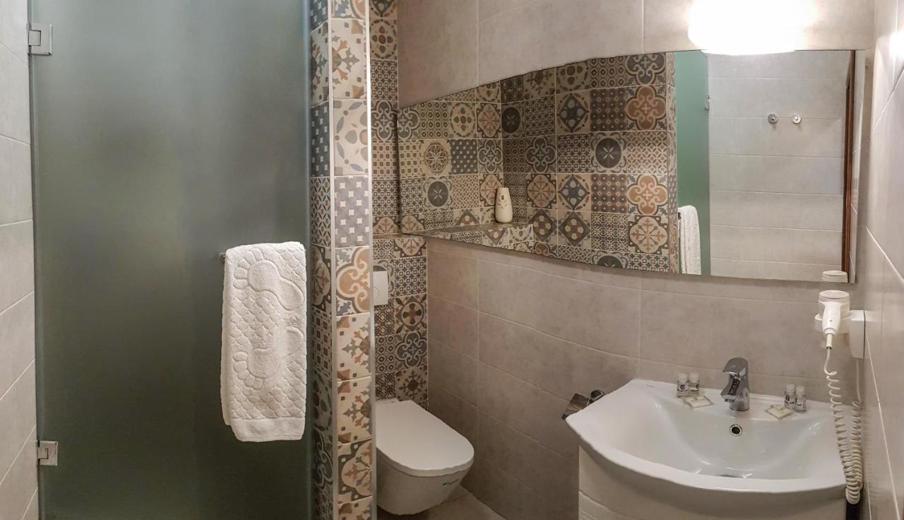 Wine Hotel Кишинев Екстериор снимка