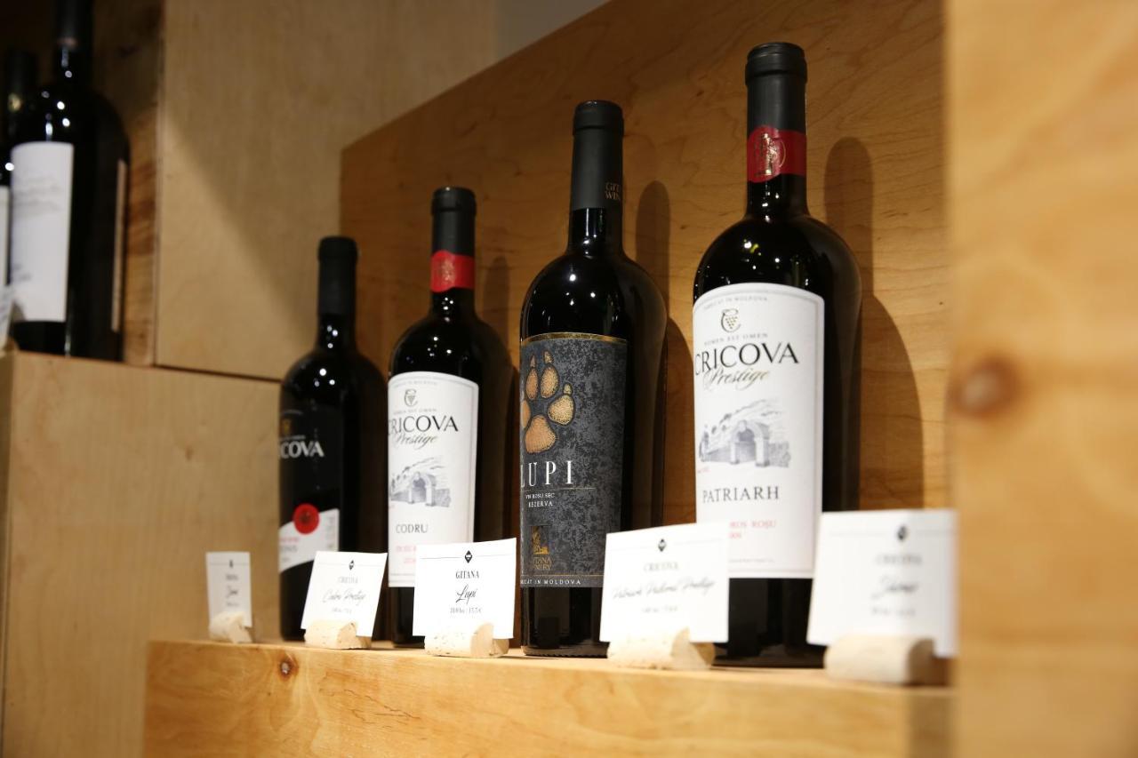 Wine Hotel Кишинев Екстериор снимка